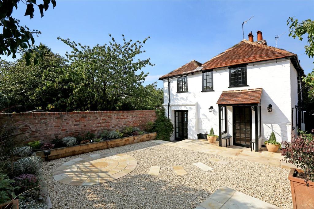 Henry VIII Cottage In The Heart Of Henley Екстериор снимка